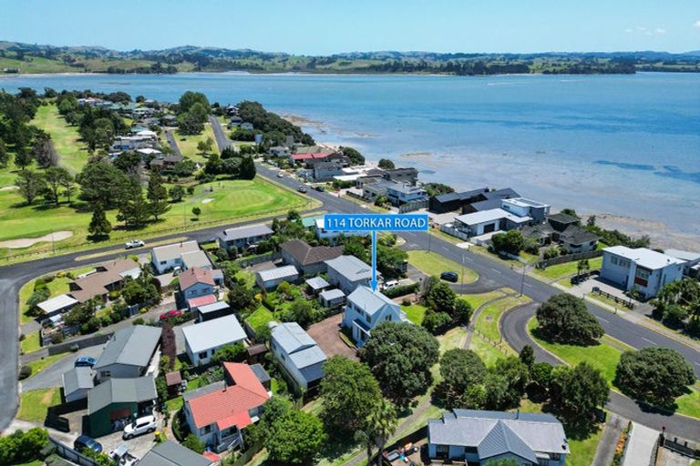 Photo of property in 114 Torkar Road, Clarks Beach, 2122