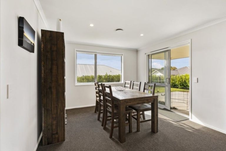 Photo of property in 64 Hillpark Drive, Pokeno, 2402