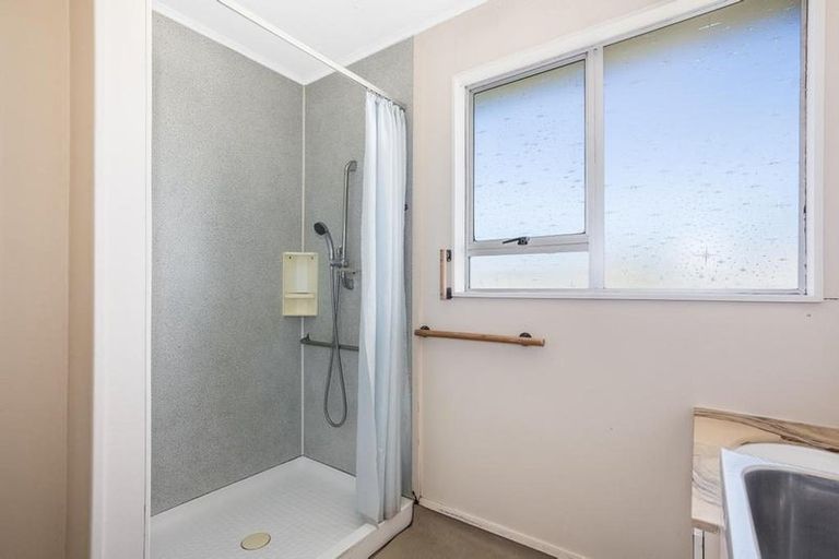 Photo of property in 15a Mckeefry Grove, Tawa, Wellington, 5028