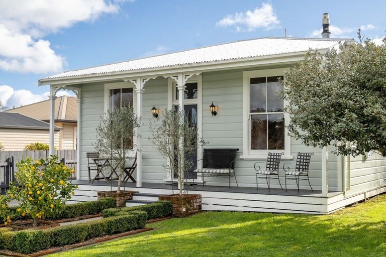 Photo of property in 150 East Street, Greytown, 5712