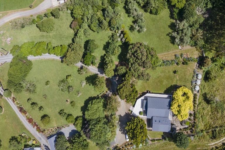 Photo of property in 353 North Manakau Road, Manakau, Levin, 5573