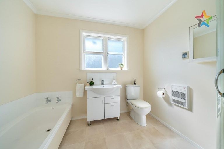 Photo of property in 27 Hume Street, Alicetown, Lower Hutt, 5010