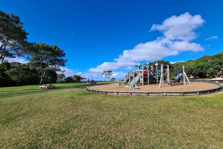 Photo of property in 3a Seacrest Drive, West Harbour, Auckland, 0618