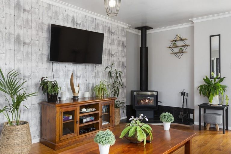 Photo of property in 22 Wharepaina Crescent, Springfield, Rotorua, 3015