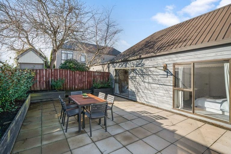 Photo of property in 2/2 Wakelin Place, Redwood, Christchurch, 8051