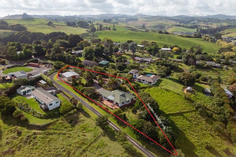 Photo of property in 6 Penny Place, Welcome Bay, Tauranga, 3175