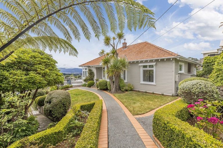 Photo of property in 39 Mills Road, Brooklyn, Wellington, 6021