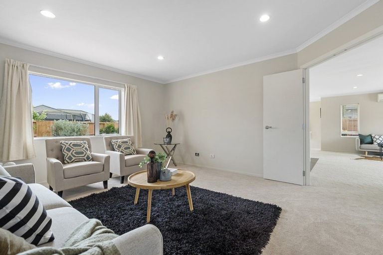 Photo of property in 18 Piwakawaka Court, Rototuna North, Hamilton, 3210