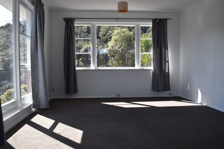 Photo of property in 22 John Street, Stokes Valley, Lower Hutt, 5019