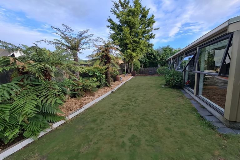Photo of property in 2 Epping Place, Richmond Heights, Taupo, 3330