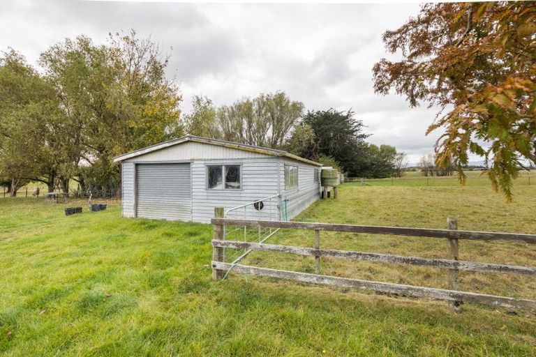 Photo of property in 660b Roberts Line, Kelvin Grove, Palmerston North, 4470