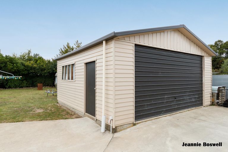 Photo of property in 83 Grey Street, Shannon, 4821