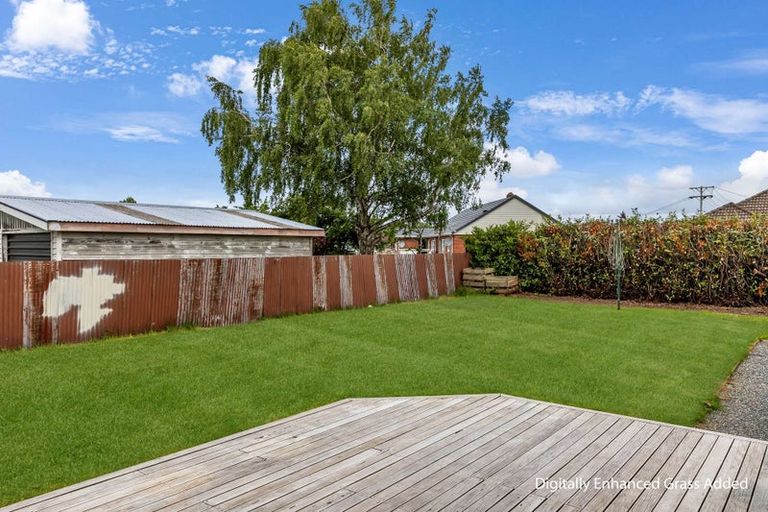 Photo of property in 12 Irving Street, Gore, 9710