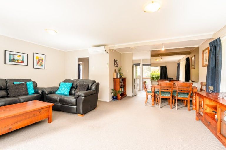 Photo of property in 12 Makatote Grove, Churton Park, Wellington, 6037