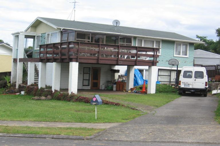 Photo of property in 5 Blyton Lane, Pakuranga Heights, Auckland, 2010