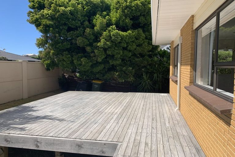 Photo of property in 49 Marellen Drive, Red Beach, 0932