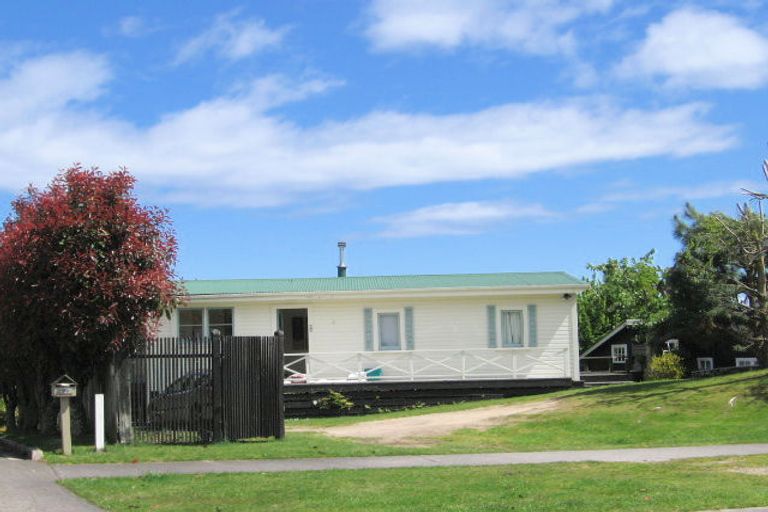 Photo of property in 9 Kurupae Road, Hilltop, Taupo, 3330