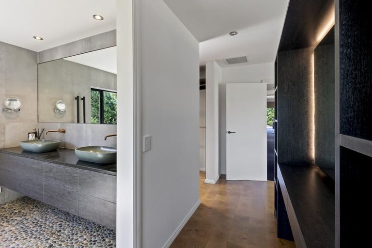 Photo of property in 968 Kingston Road, Drift Bay, Queenstown, 9371