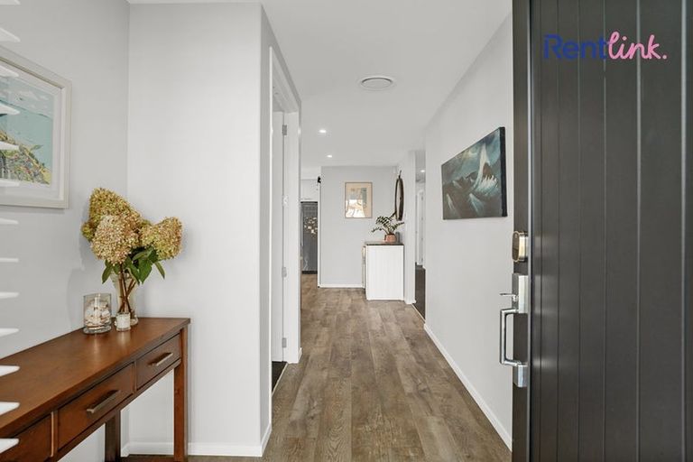 Photo of property in 23 Kahuparere Crescent, Pyes Pa, Tauranga, 3112