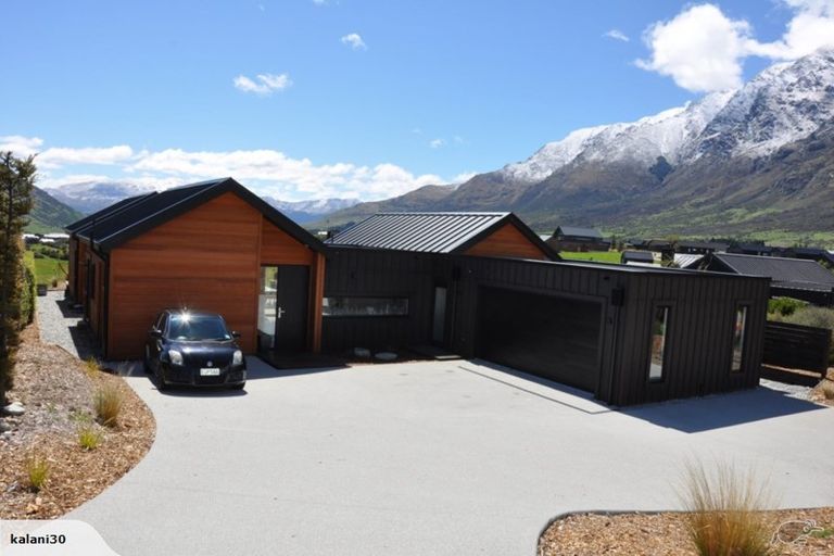 Photo of property in 36 Jacks Point Rise, Jacks Point, Queenstown, 9371