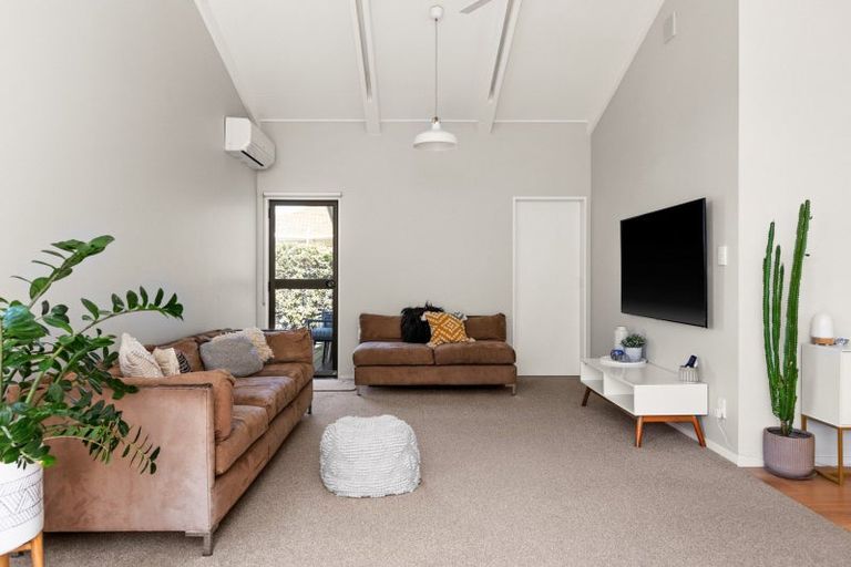 Photo of property in 19 Laurent Place, Greenmeadows, Napier, 4112
