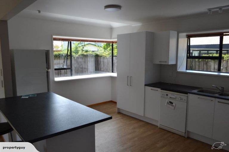 Photo of property in 16 Sayers Crescent, Ilam, Christchurch, 8041