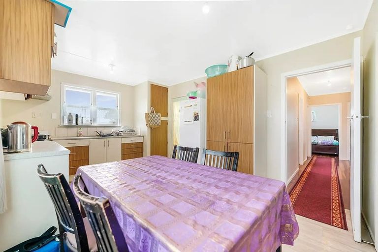 Photo of property in 5 Corsair Crescent, Mangere, Auckland, 2022