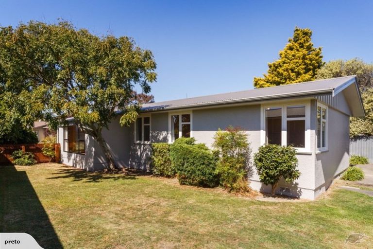 Photo of property in 10 Mokau Place, Terrace End, Palmerston North, 4410