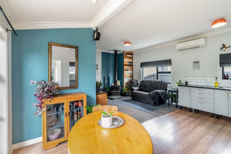 Photo of property in 8 Waverley Street, East Gore, Gore, 9710