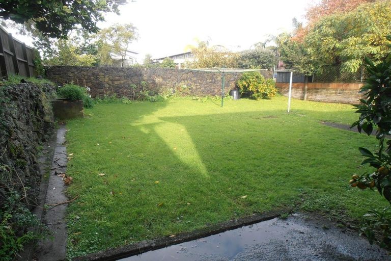 Photo of property in 35 Rocklands Avenue, Mount Eden, Auckland, 1024
