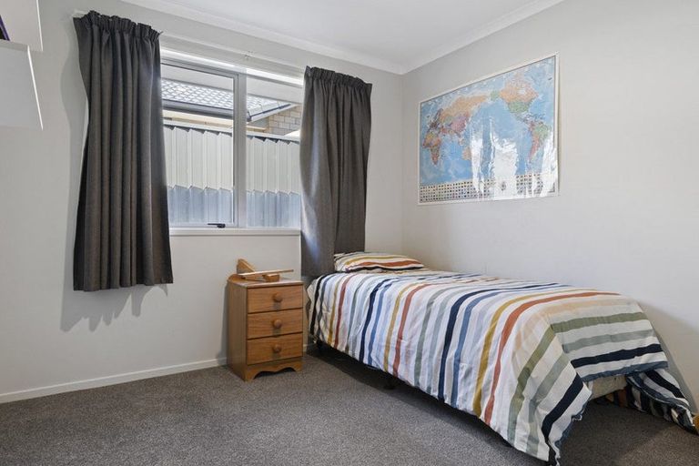 Photo of property in 70 Sentinel Avenue, Omokoroa, 3114