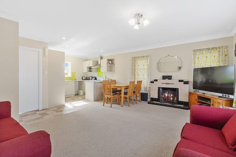 Photo of property in 10 Staines Avenue, Mangere East, Auckland, 2024