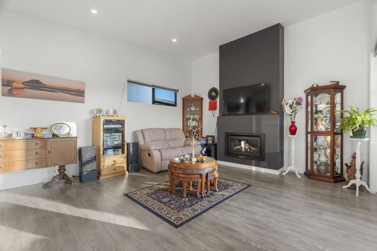 Photo of property in 57 Awatira Drive, Papamoa Beach, Papamoa, 3118