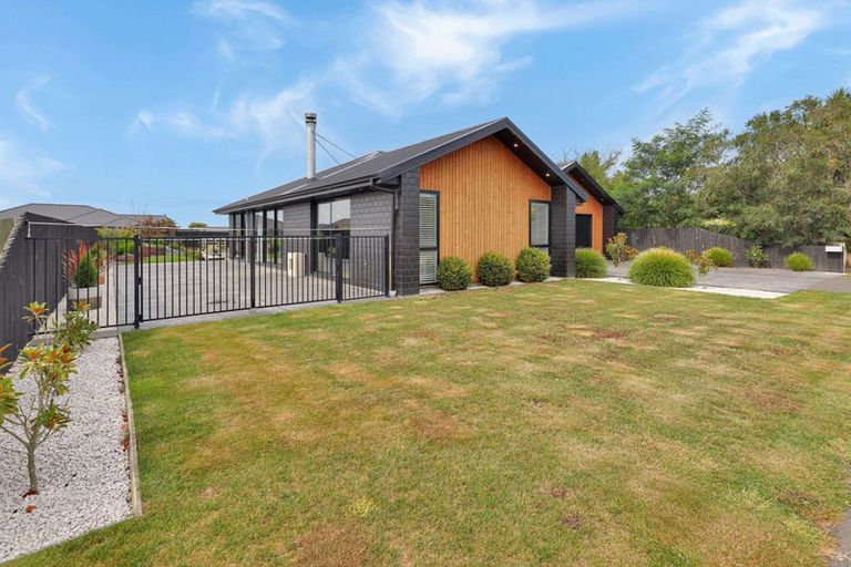 Photo of property in 75 Tarbottons Road, Tinwald, Ashburton, 7700