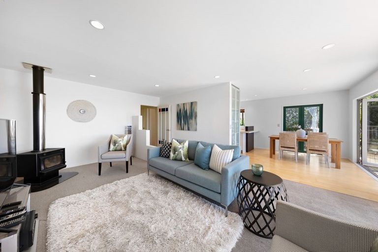 Photo of property in 88 Victory Road, Laingholm, Auckland, 0604