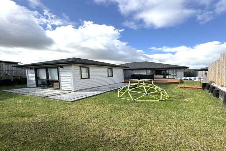 Photo of property in 40 Melgran Avenue, Papakura, 2110