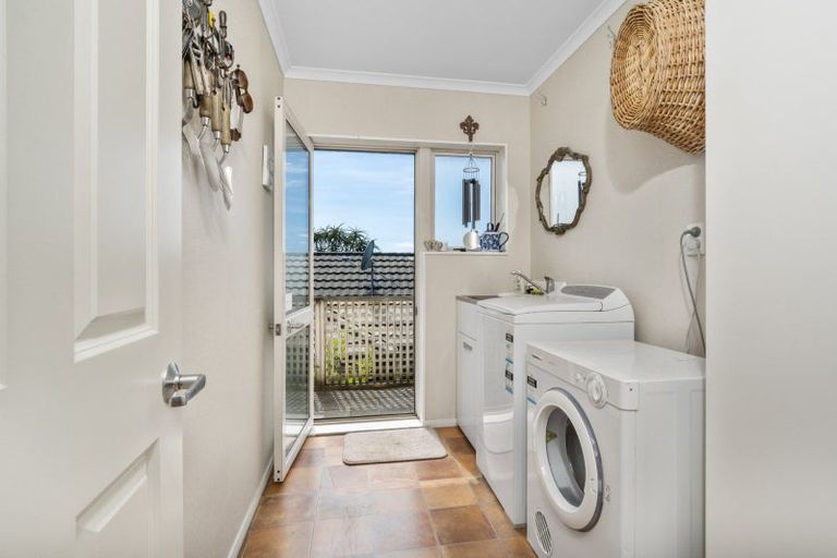 Photo of property in 12 Waterside Drive, Pyes Pa, Tauranga, 3112