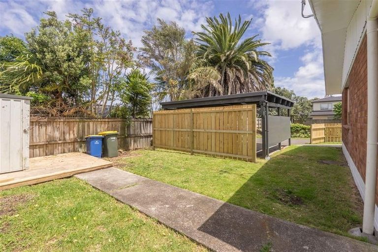 Photo of property in 3/70 Taikata Road, Te Atatu Peninsula, Auckland, 0610