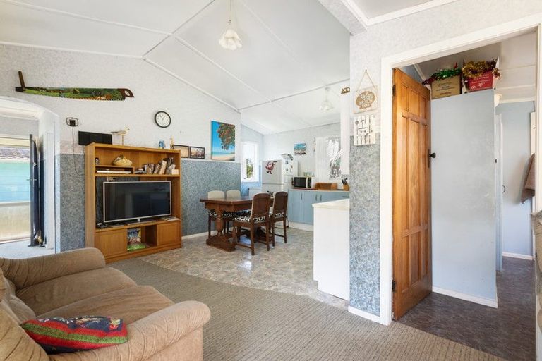 Photo of property in 1 Pacific Road, Waihi Beach, 3611