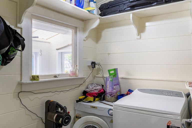 Photo of property in 9 Patterson Grove, Waikanae, 5036