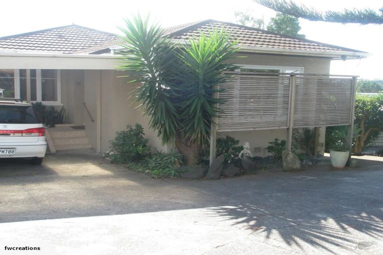 Photo of property in 57 Onewa Road, Northcote, Auckland, 0627
