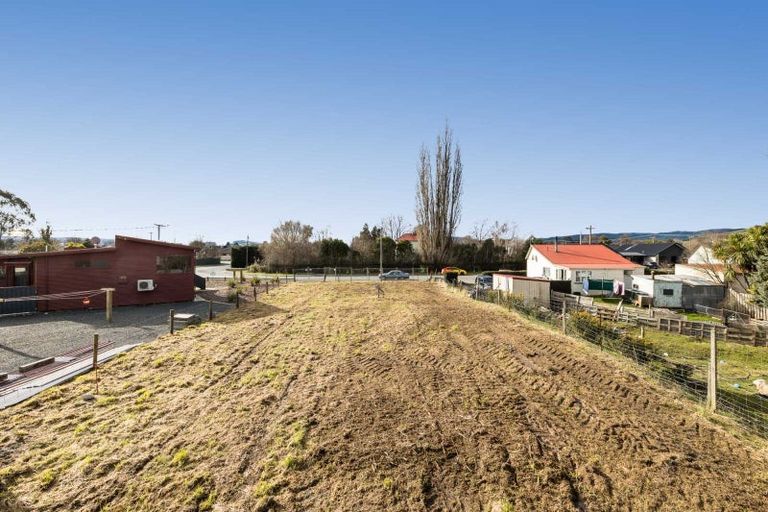 Photo of property in 3 Moore Street, Milton, 9220