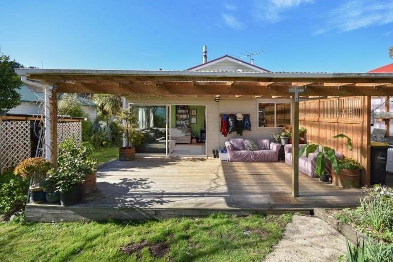 Photo of property in 21 Blackman Avenue, Sawyers Bay, Port Chalmers, 9023