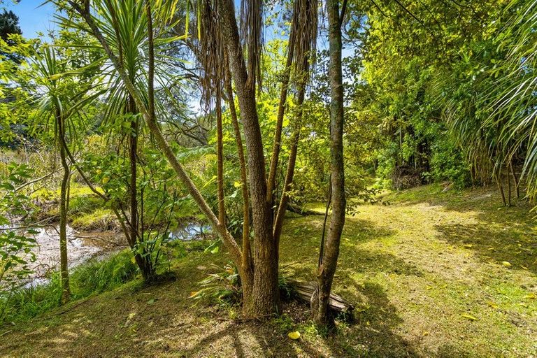 Photo of property in 192 Colwill Road, Massey, Auckland, 0614