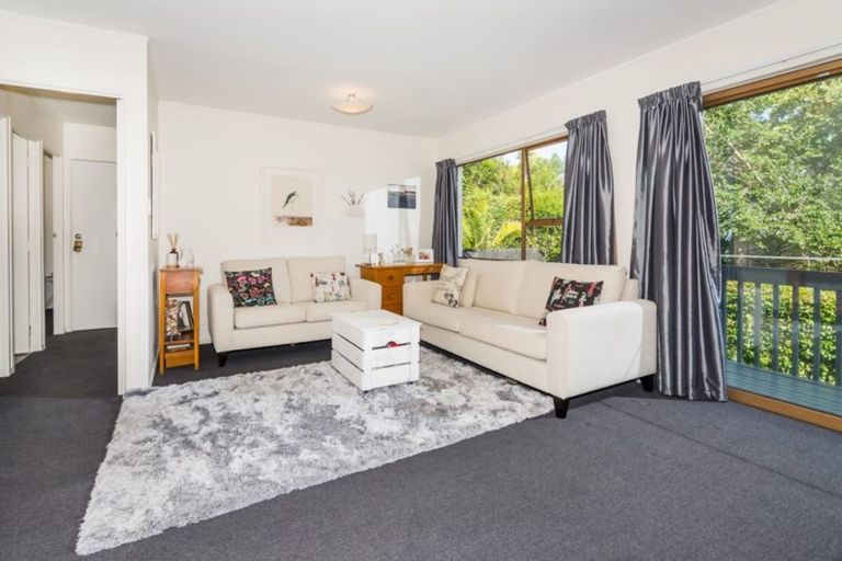 Photo of property in 1/43 Seaton Road, Murrays Bay, Auckland, 0630