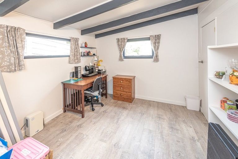 Photo of property in 35 Durie Vale Road, Durie Hill, Whanganui, 4500