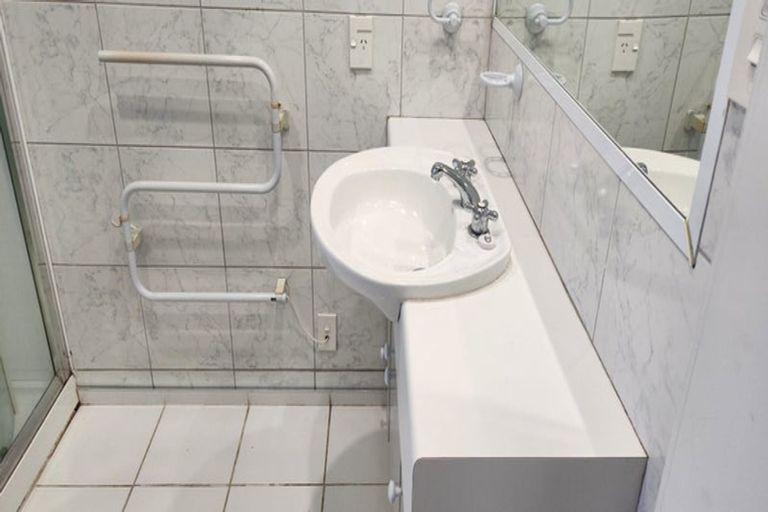 Photo of property in 2/101 Tomes Road, St Albans, Christchurch, 8052