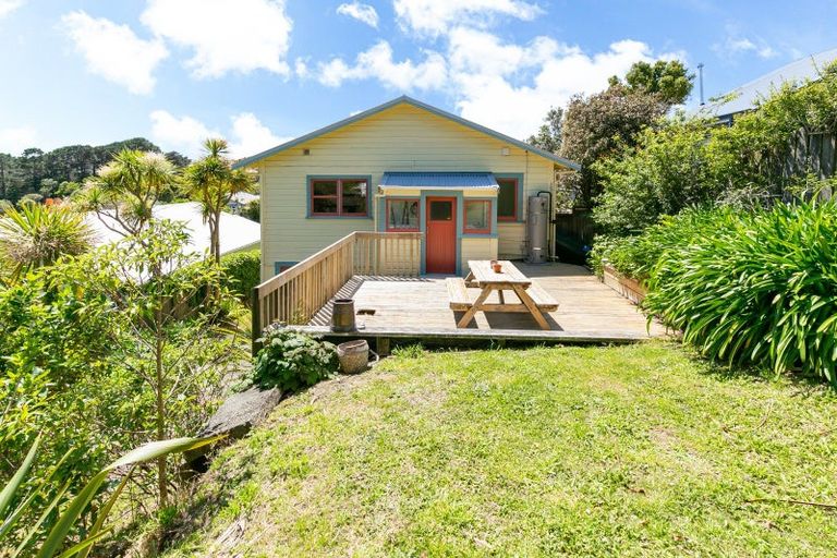 Photo of property in 61 Standen Street, Karori, Wellington, 6012