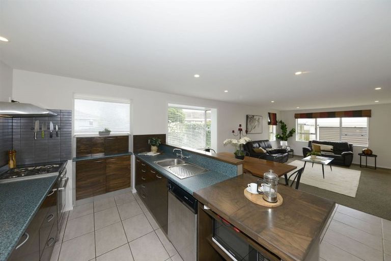Photo of property in 5b Te Maru Place, Redwood, Christchurch, 8051