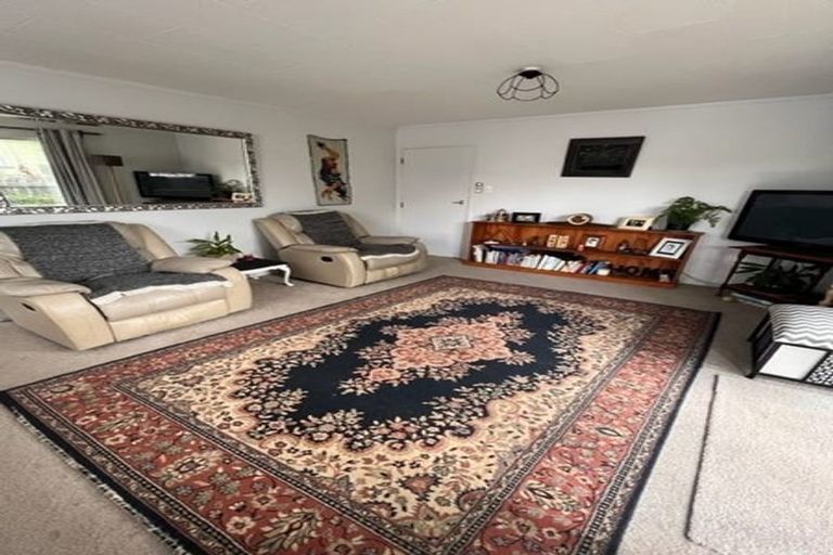 Photo of property in 1/38a Palmer Crescent, Silverstream, Upper Hutt, 5019